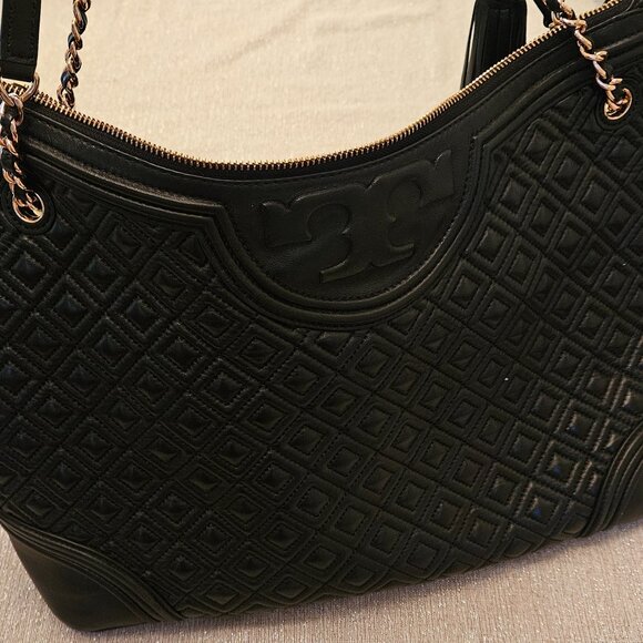 Tory Burch Quilted Fleming tote - Picture 2 of 4